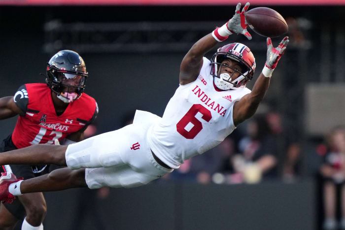 Indiana Hoosiers wide receiver Cam Camper (6) extends to catch a pass in the third quarter of a college football game against the Cincinnati Bearcats, Saturday, Sept. 24, 2022, at Nippert Stadium in Cincinnati.